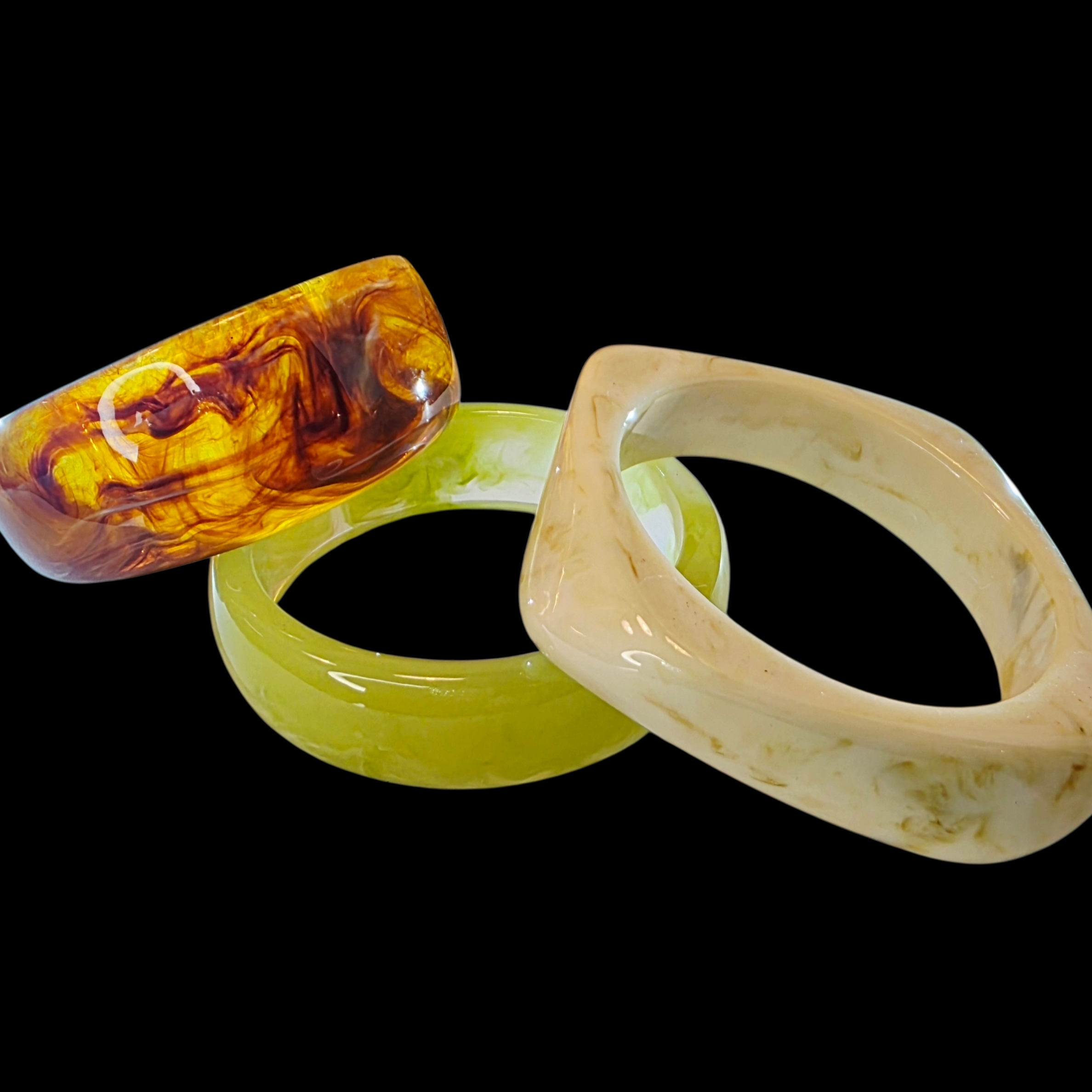 Set Of Three Chunky Acrylic Bangle Bracelets By Natasha Couture Nwt 25$